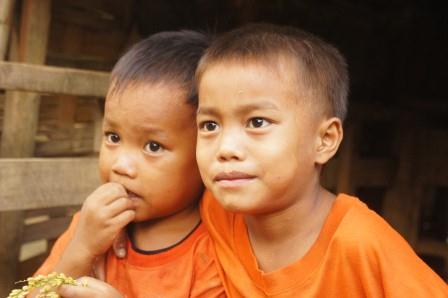 Hmong Enfants