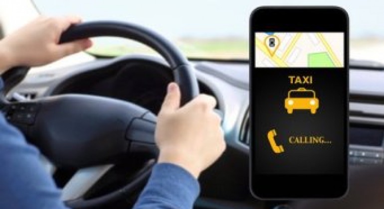 Le bras de fer des taxis sur smartphone