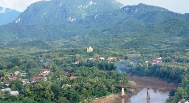 Notes sur le Laos, entre Luang Prabang et Vientiane, les capitales ancienne et moderne du pays. 1ère partie